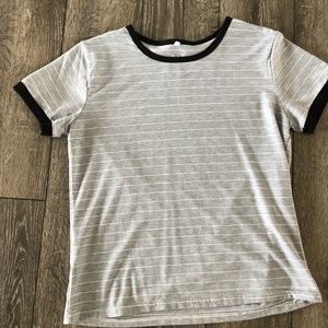 Gray t shirt with thin white stripes- Shein- sz L